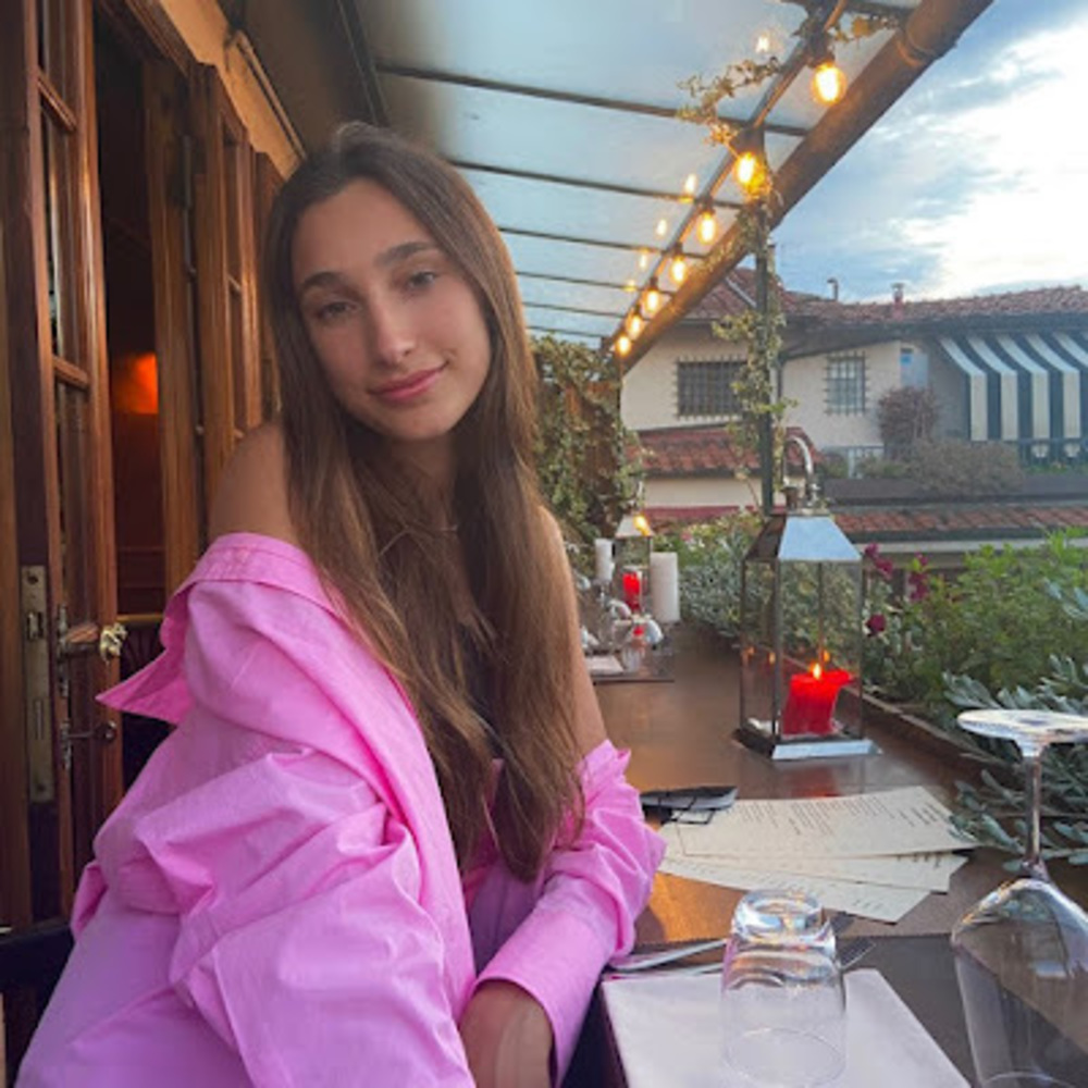 Meet your Posher, Chiara